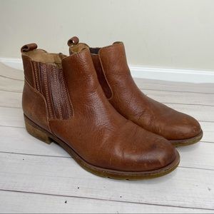 Leather ankle booties | Sofft